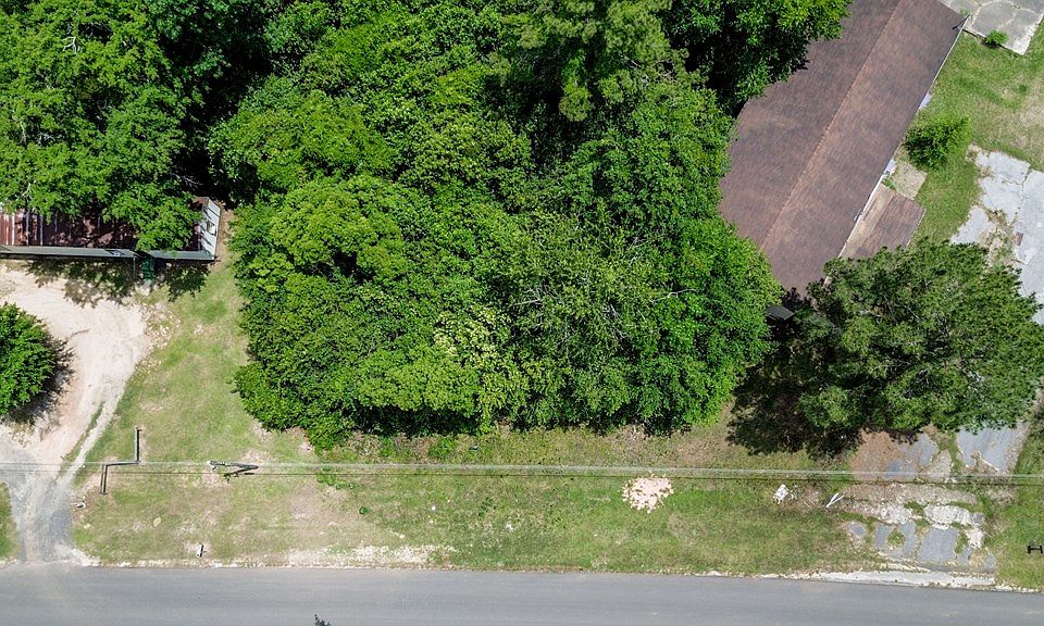 2nd image of 33 McGriff St