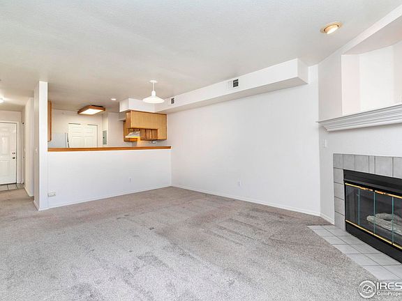 3rd image of 2850 Aurora Ave #303
