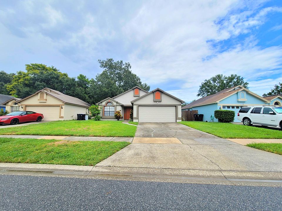 1st image of 133 River Chase Dr