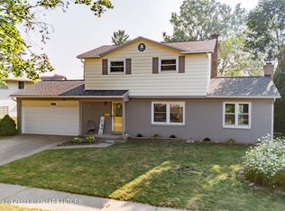 2300 Vassar Dr, Lansing, MI 48912