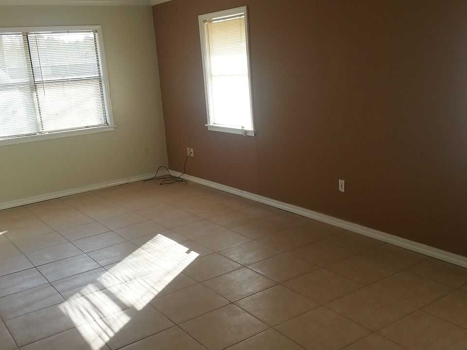 2nd image of 808A 39th Ave