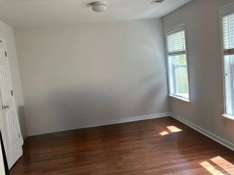 394 Saint Claire Dr — Photo 16