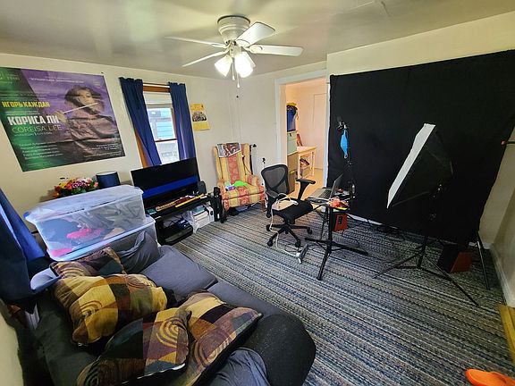 5th image of 226 Belmar St