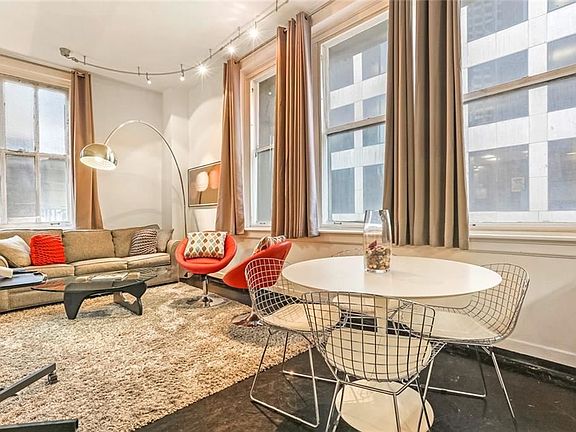 5th image of 334 Carondelet St APT 204