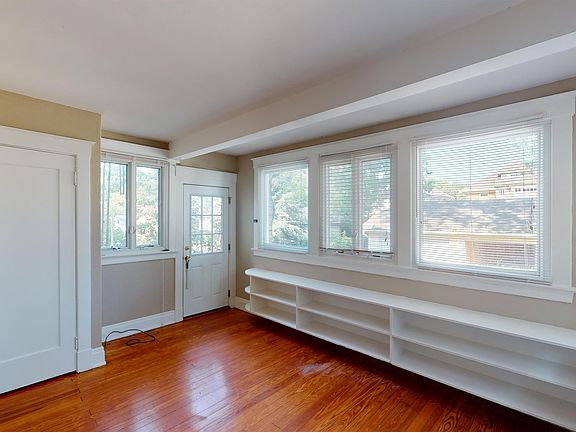 5th image of 3426 Burch Ave #1