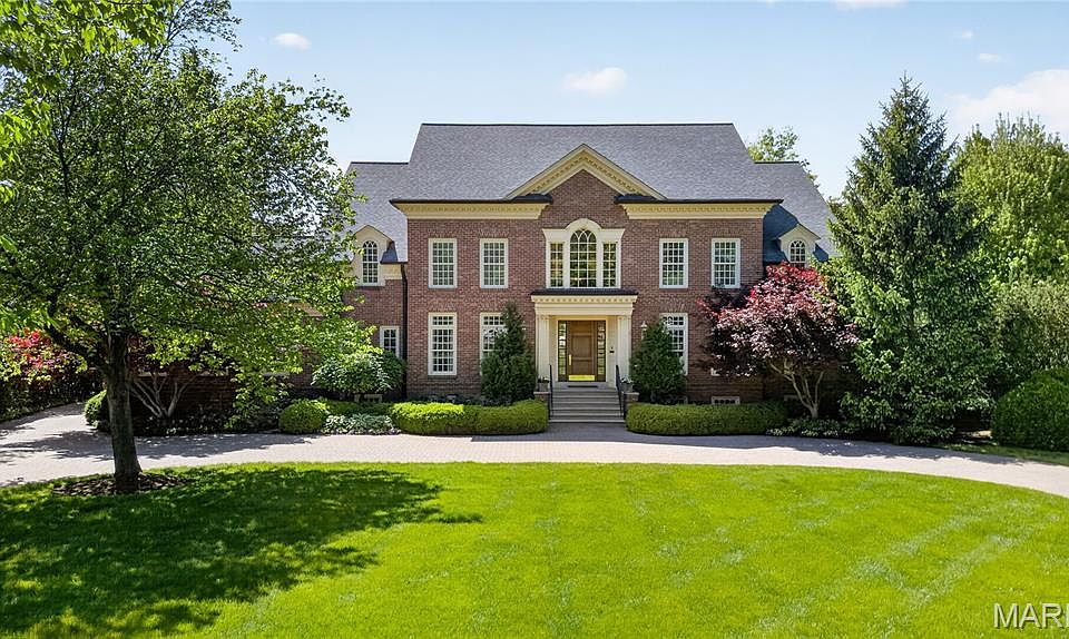 1st image of 25 Fair Oaks Dr