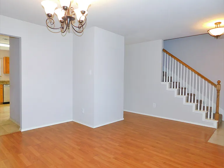 1508 Sequoia Grove Ln — Photo 7