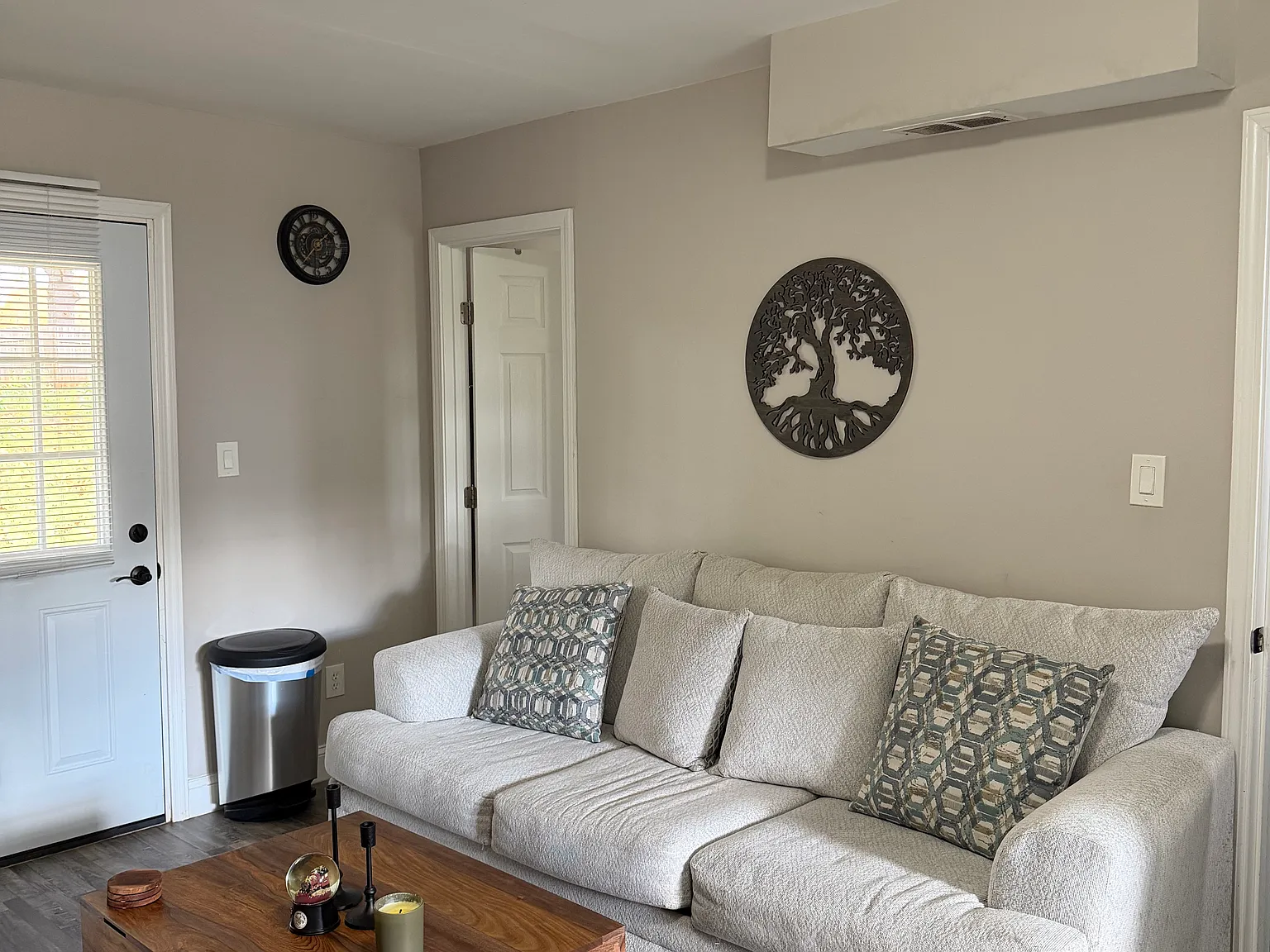 Studio, $1,200 — Photo 2