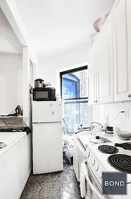 Rented by Bond New York | media 23