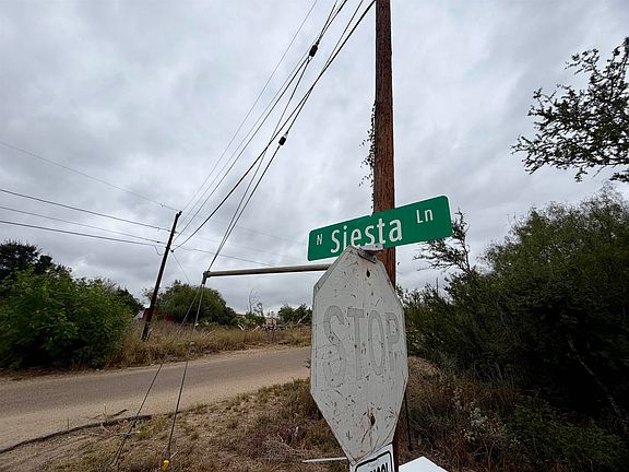5th image of 2224 N Siesta Ln
