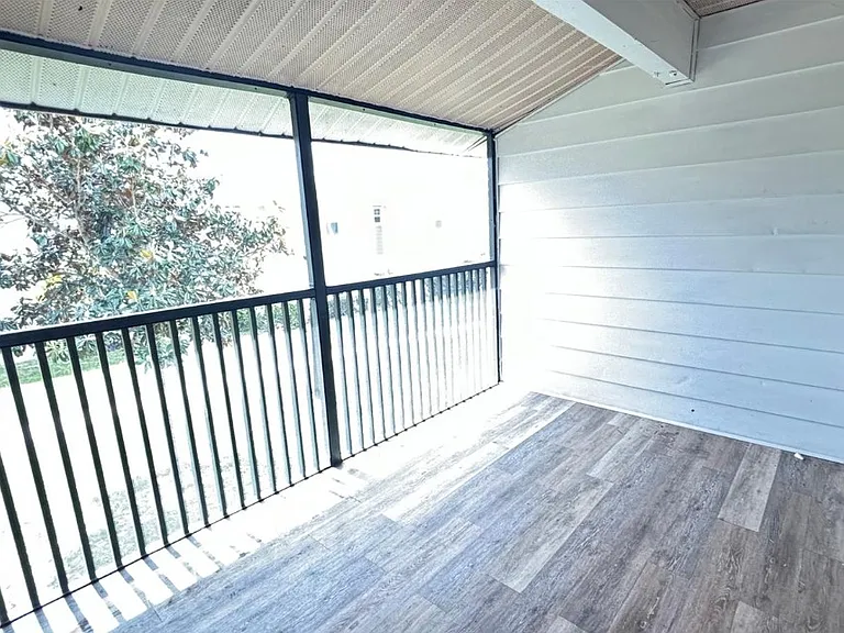 860 Sky Lake Cir #412 — Photo 20