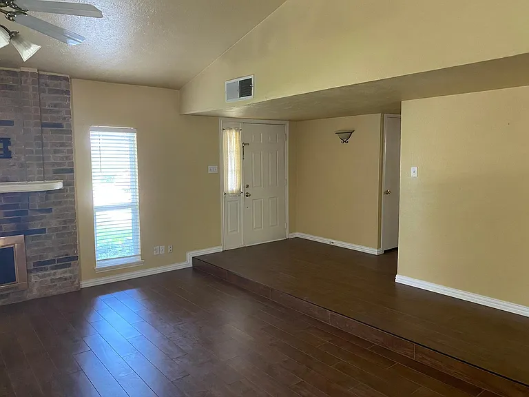1325 Kesser Dr — Photo 5