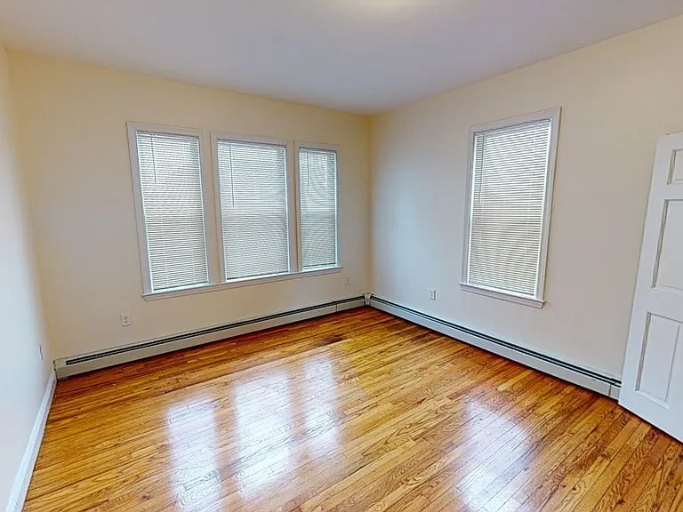 55 Hazelton St #2 — Photo 25