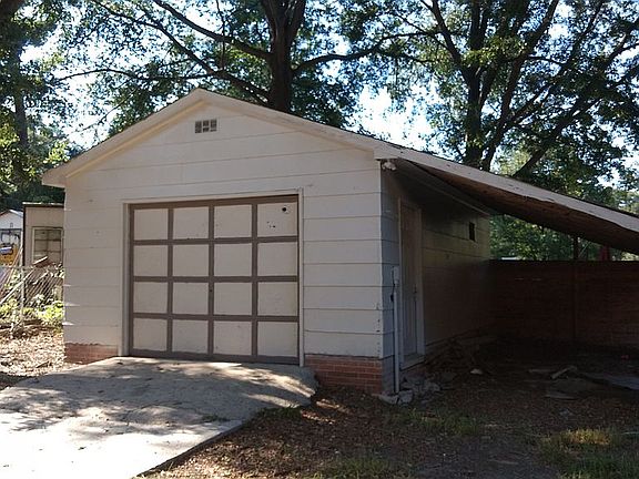 4th image of 1126 W Mauney Ave