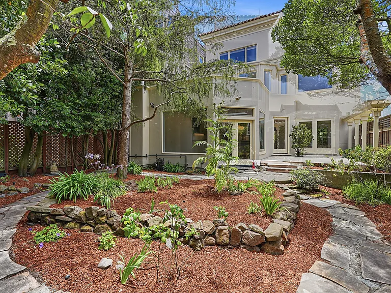 2998 Pacific Ave — Photo 35