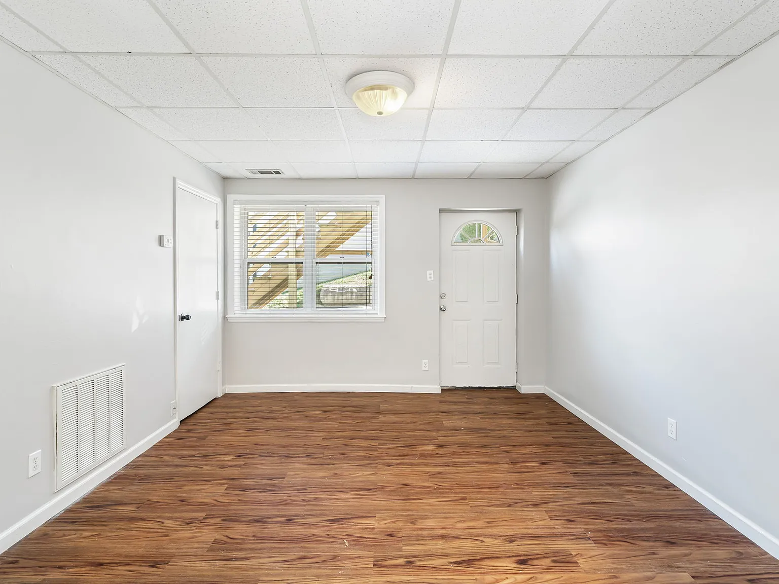 (ACH) 2751 Jersey Avenue (Apt 1 - 4) - Apt - 4 — Photo 4