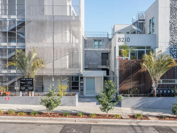 8210 W Fountain Ave, Los Angeles, CA