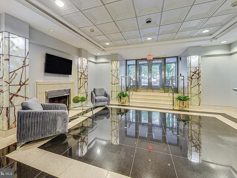 1150 K St NW #1008 — Photo 4
