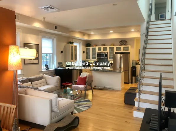 72 Hamilton St APT 11, Cambridge, MA 02139