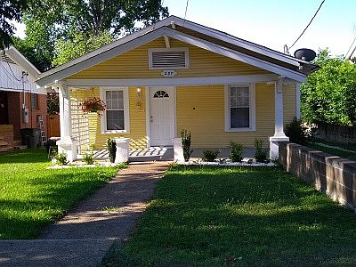1st image of 237 Woodlawn Ave
