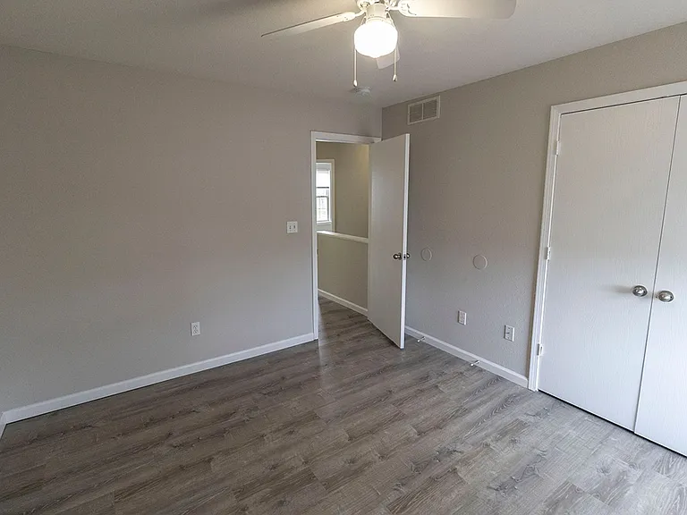 5305-5307 Currituck Ln — Photo 55