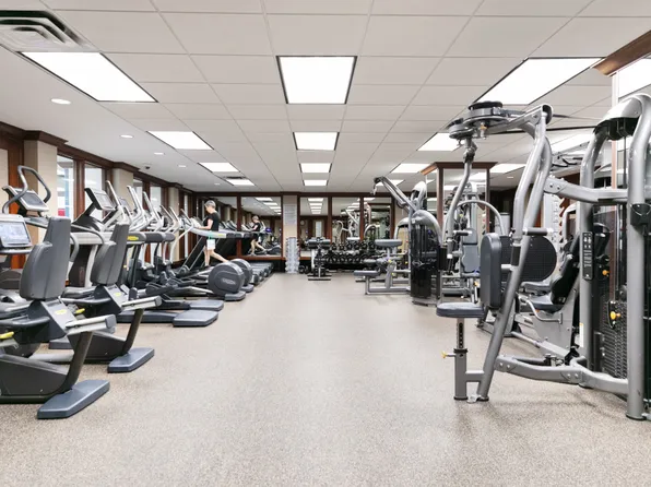 252 7th Avenue image 13 of 16