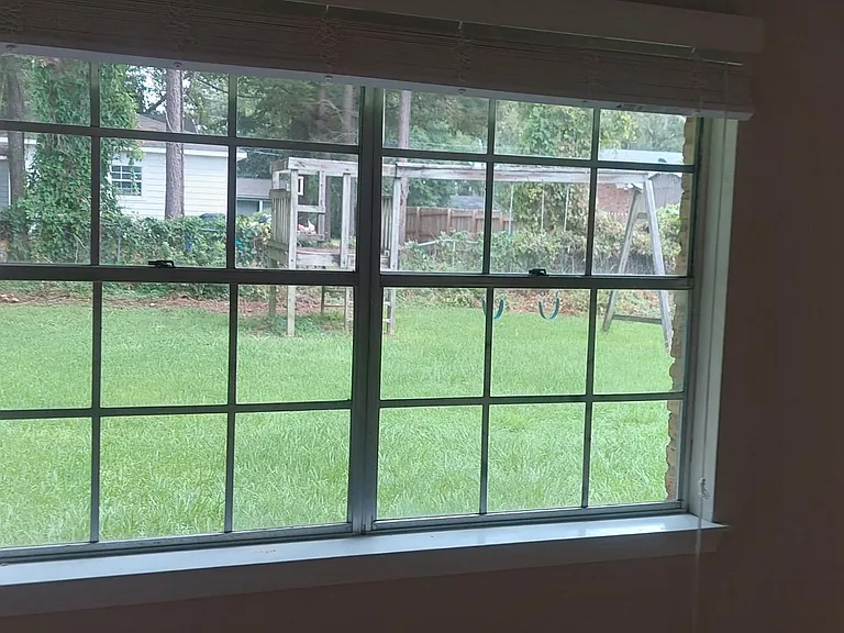 115 Sandlewood Cir N — Photo 13