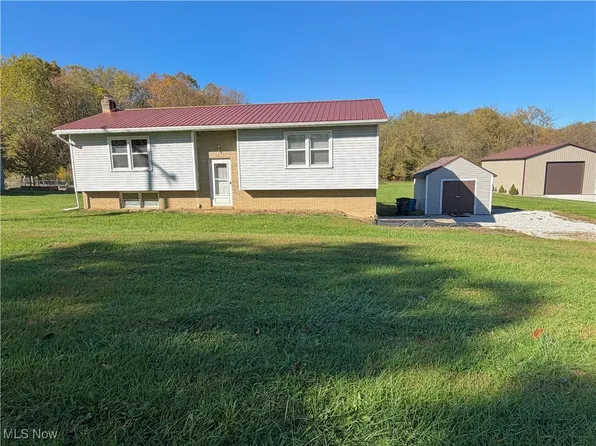 10758 Welton Rd NE, Bolivar, OH 44612