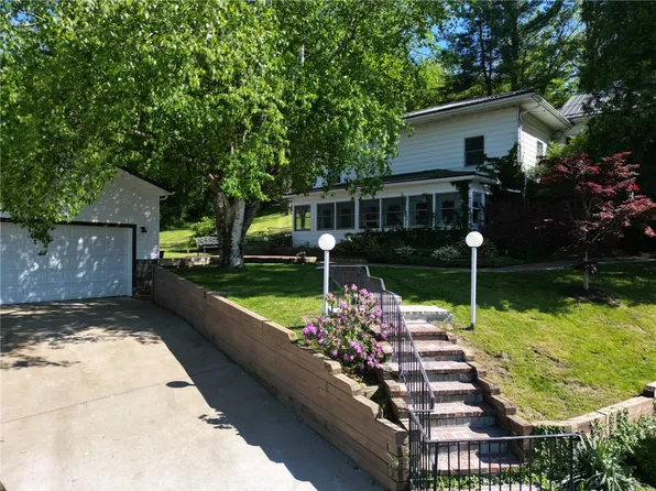 90 French Hill Rd, Bulger, PA 15019