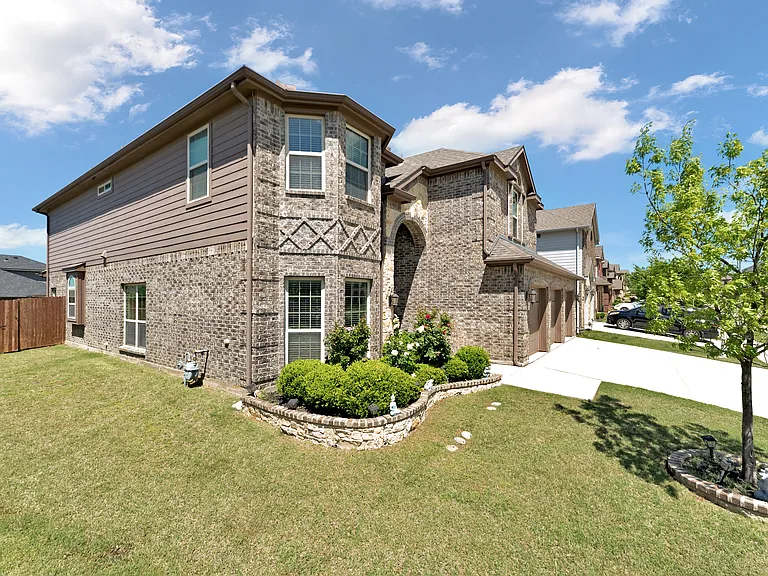 9337 Saltbrush St — Photo 3