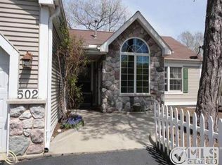 502 Bald Eagle Lake Rd, Ortonville, MI 48462