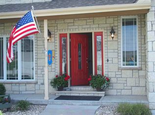1105 E Park Grove Dr, Manhattan, KS 66503