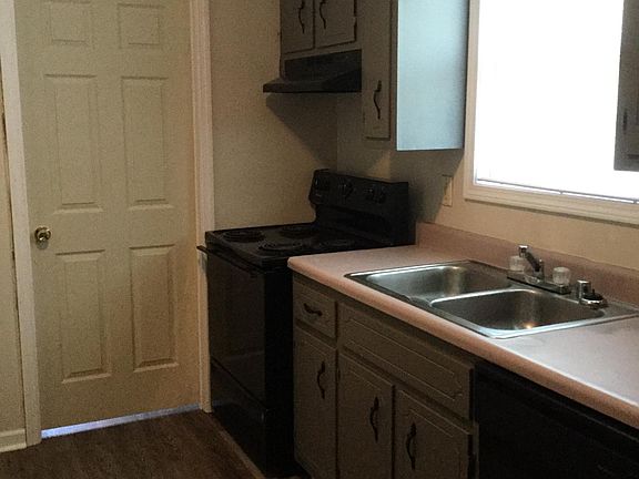 2nd image of 312 Pioneer Dr