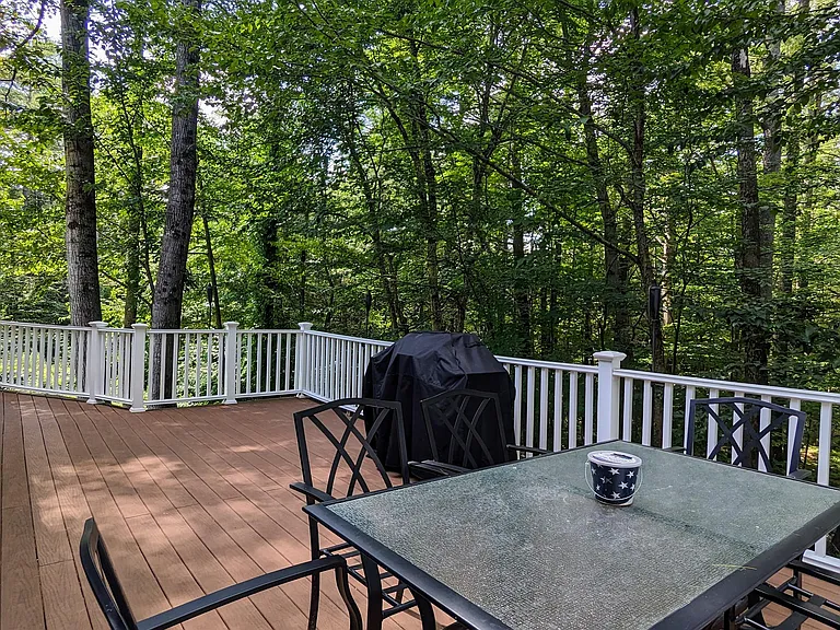 52 Crestview Dr — Photo 17