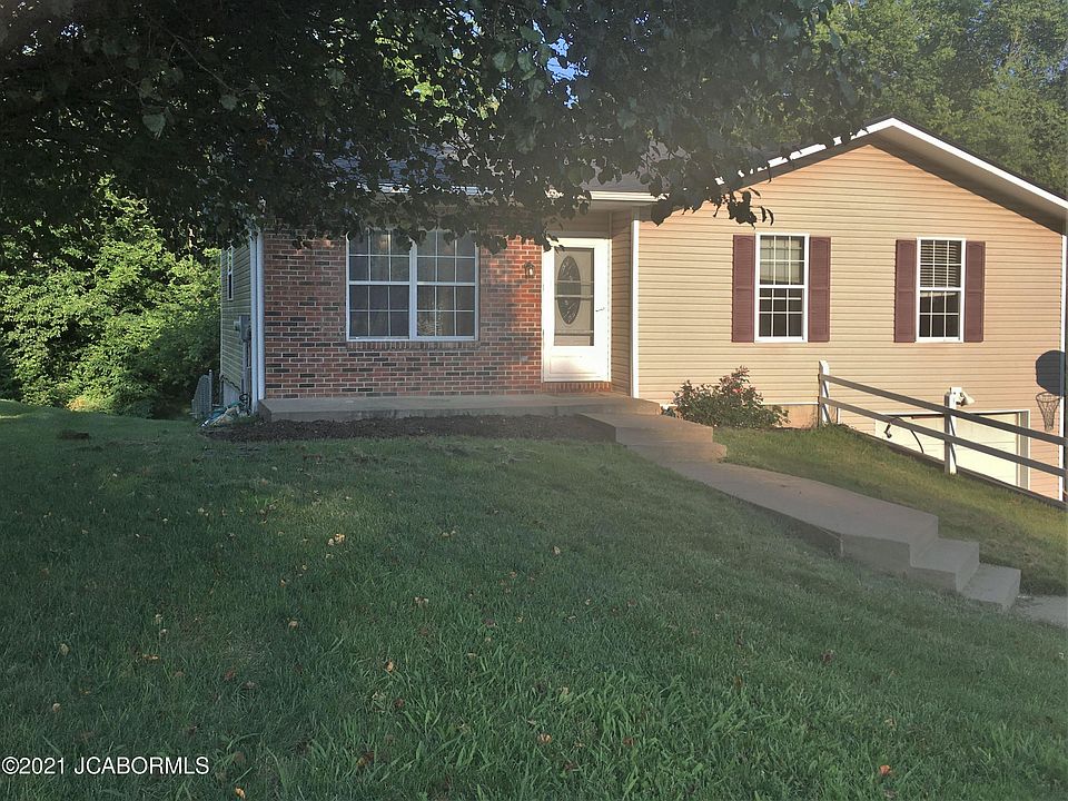 1st image of 111 Christopher Ln