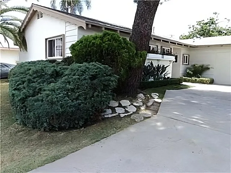 4423 Mount Lindsey Ave — Photo 5