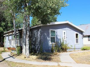 907 Beaumont Ave, McCloud, CA 96057