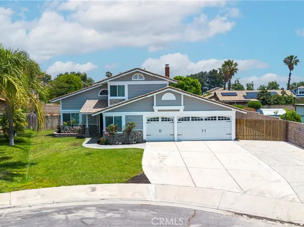 1534 W Summerset Dr, Rialto, CA 92377
