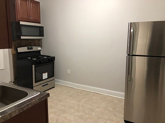 2nd image of 384 Baldwin Ave APT 8A