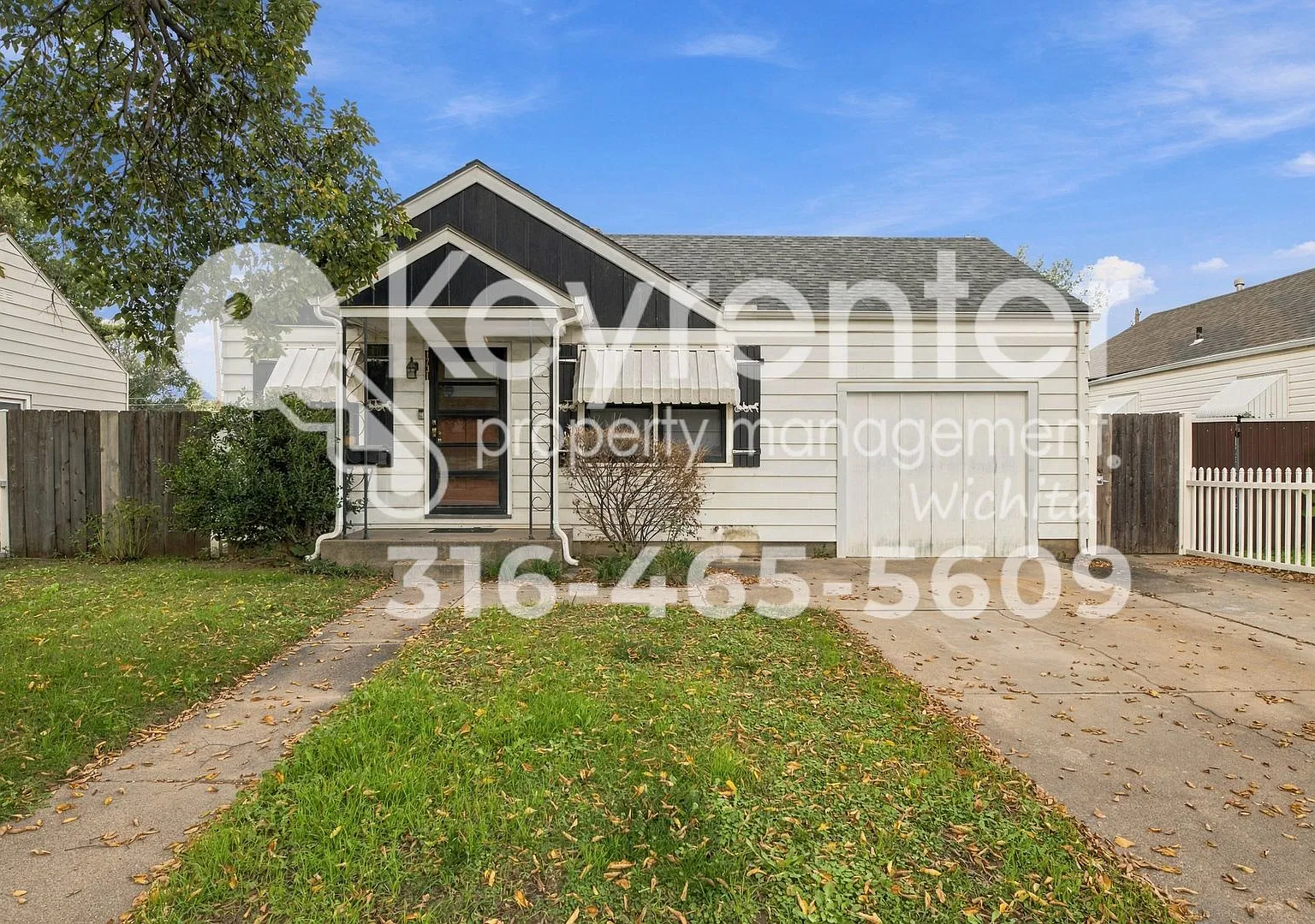 Charming 2-Bedroom plus bonus room and large shop/garage — Photo 1