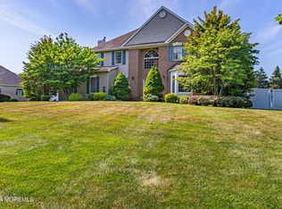 10 Highland Ct, Freehold, NJ 07728