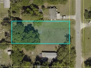 2777 N 2nd St, North Fort Myers, FL 33917