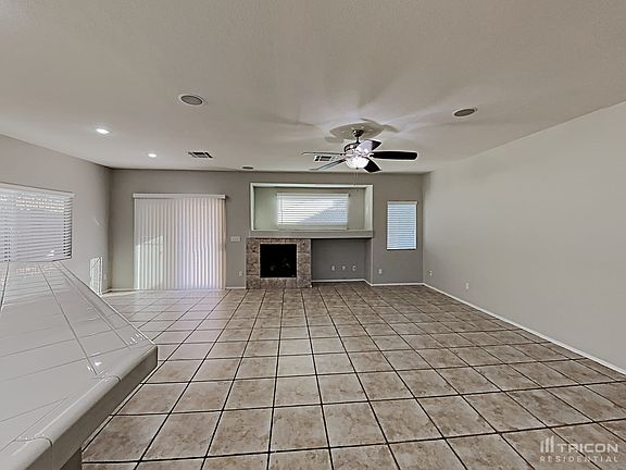 2nd image of 1517 White Daisy Way