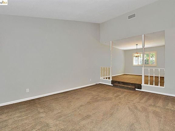 4th image of 4265 Goldenhill Dr