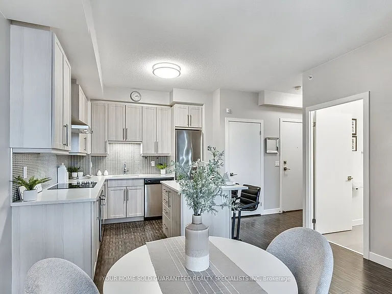 2093 Fairview St #408 — Photo 10