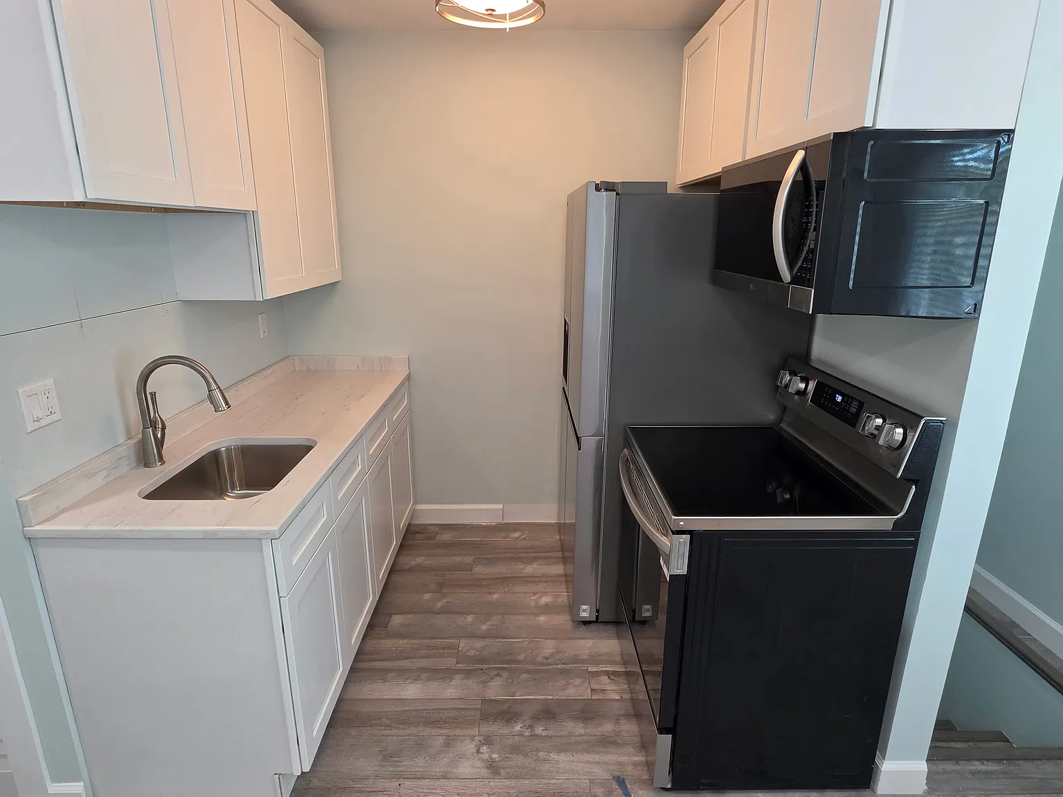 2 bed, 750 sqft, $2,350 — Photo 2