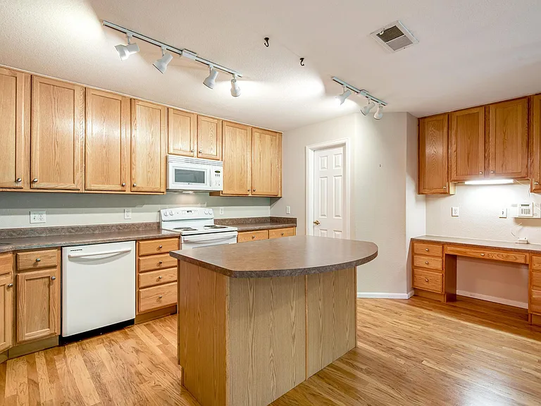 4221 S Blackhawk Cir #7E — Photo 13