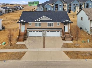 1028 Creekside Dr, Tiffin, IA 52340