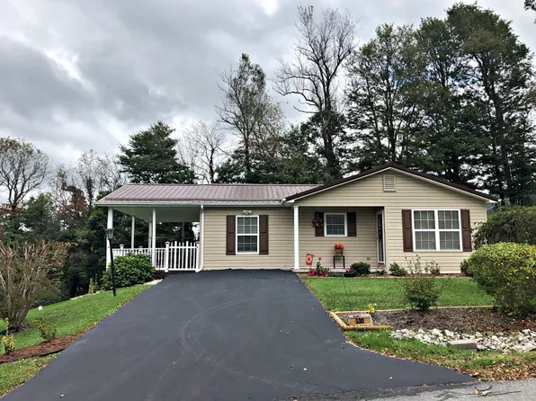530 Cherry Hills Dr, Tazewell, VA 24651