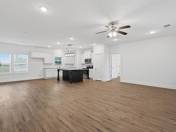 3rd image of 34855 Fm 1488 Rd